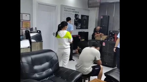 廣州黃先生選購爵士龍AD系列家用音響，感受爵士龍聽覺盛宴！